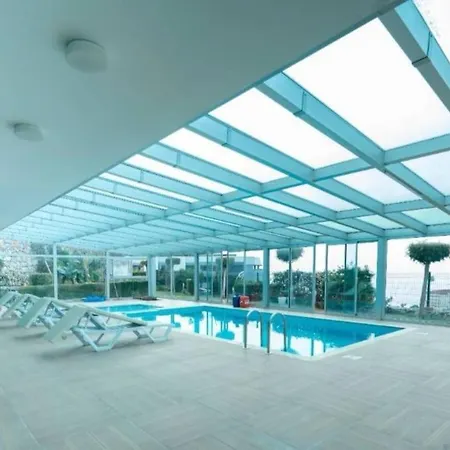 Doga Ve Deniz Manzarali Site Icerisinde Havuzlu Alanya
