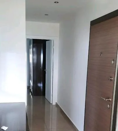 Doga Ve Deniz Manzarali Site Icerisinde Havuzlu